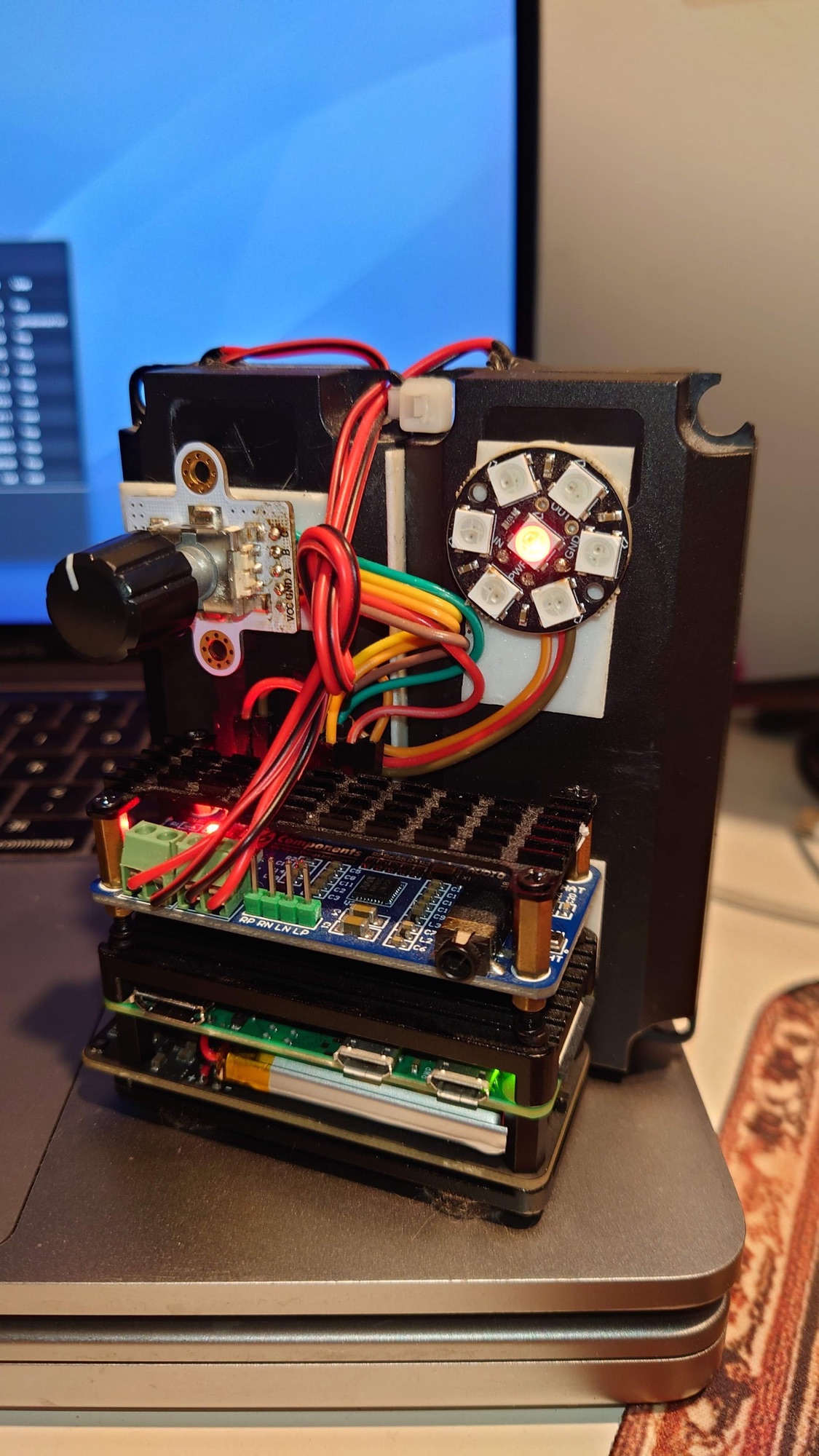 RaspiDR from the back: rotary encoder, LED ring, WM8960 HAT over the Pi Zero 2 W and the UPS-Lite battery